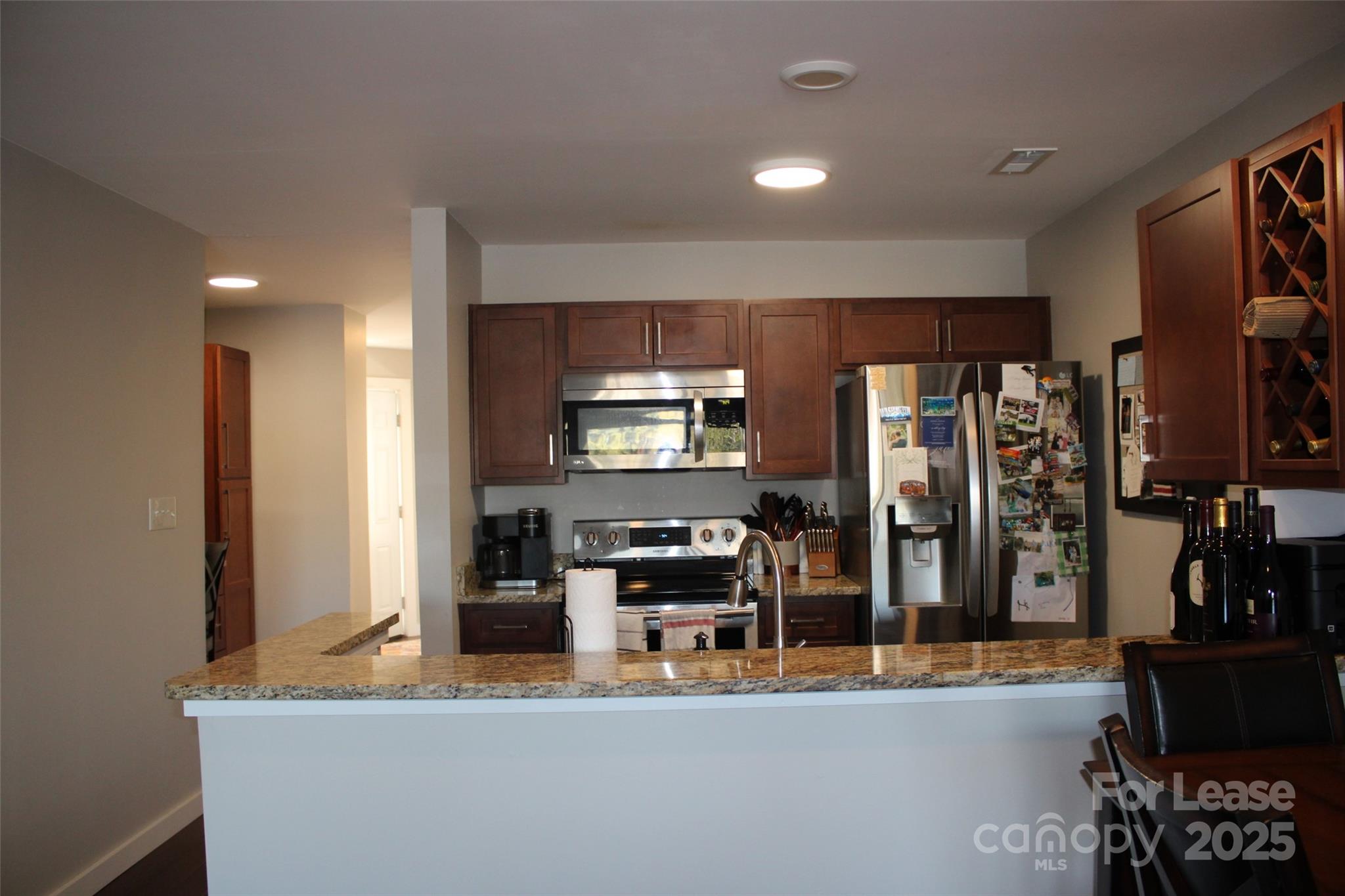 18749 Vineyard Point Lane