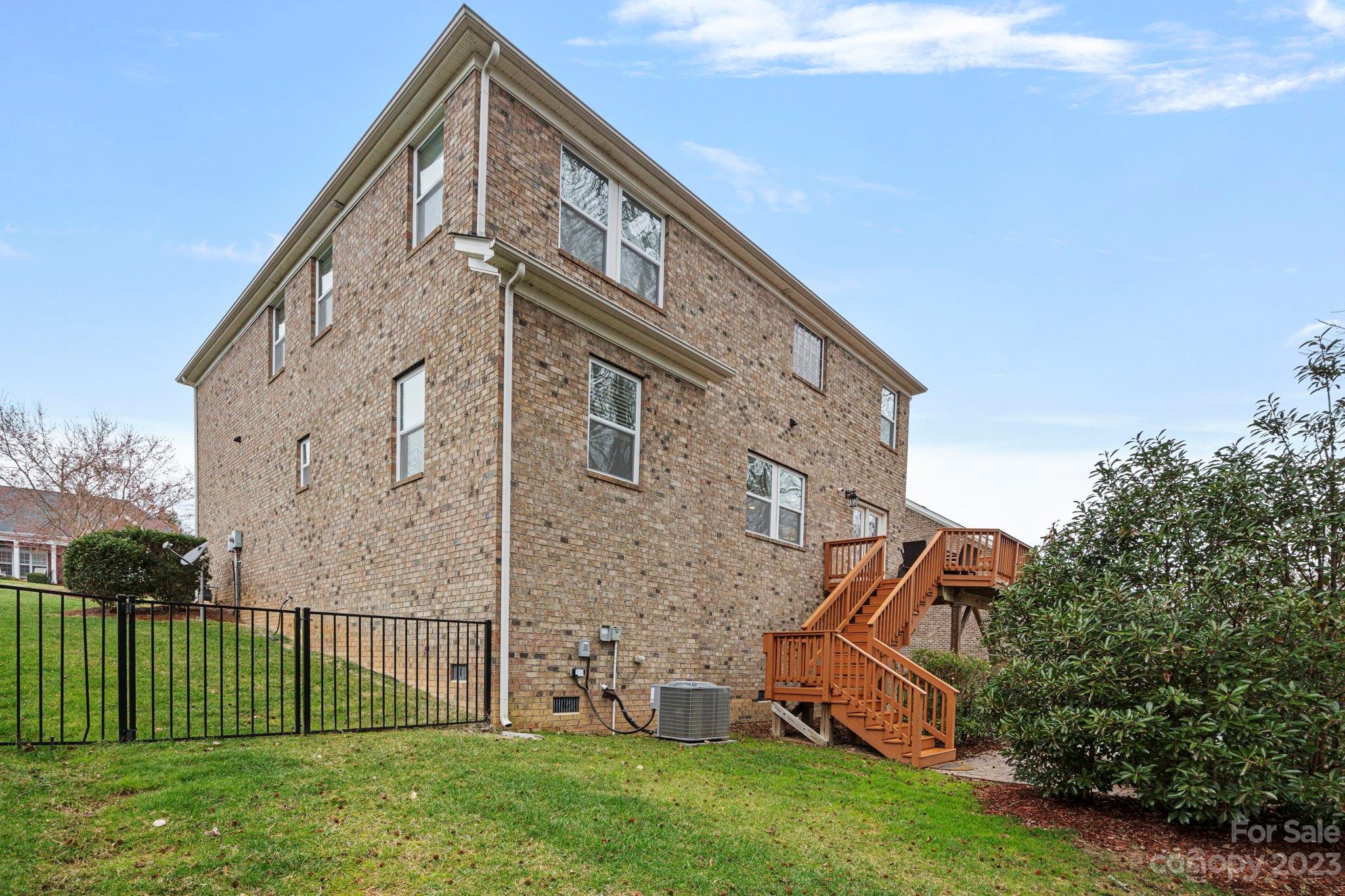 Poplar Forest - Residential