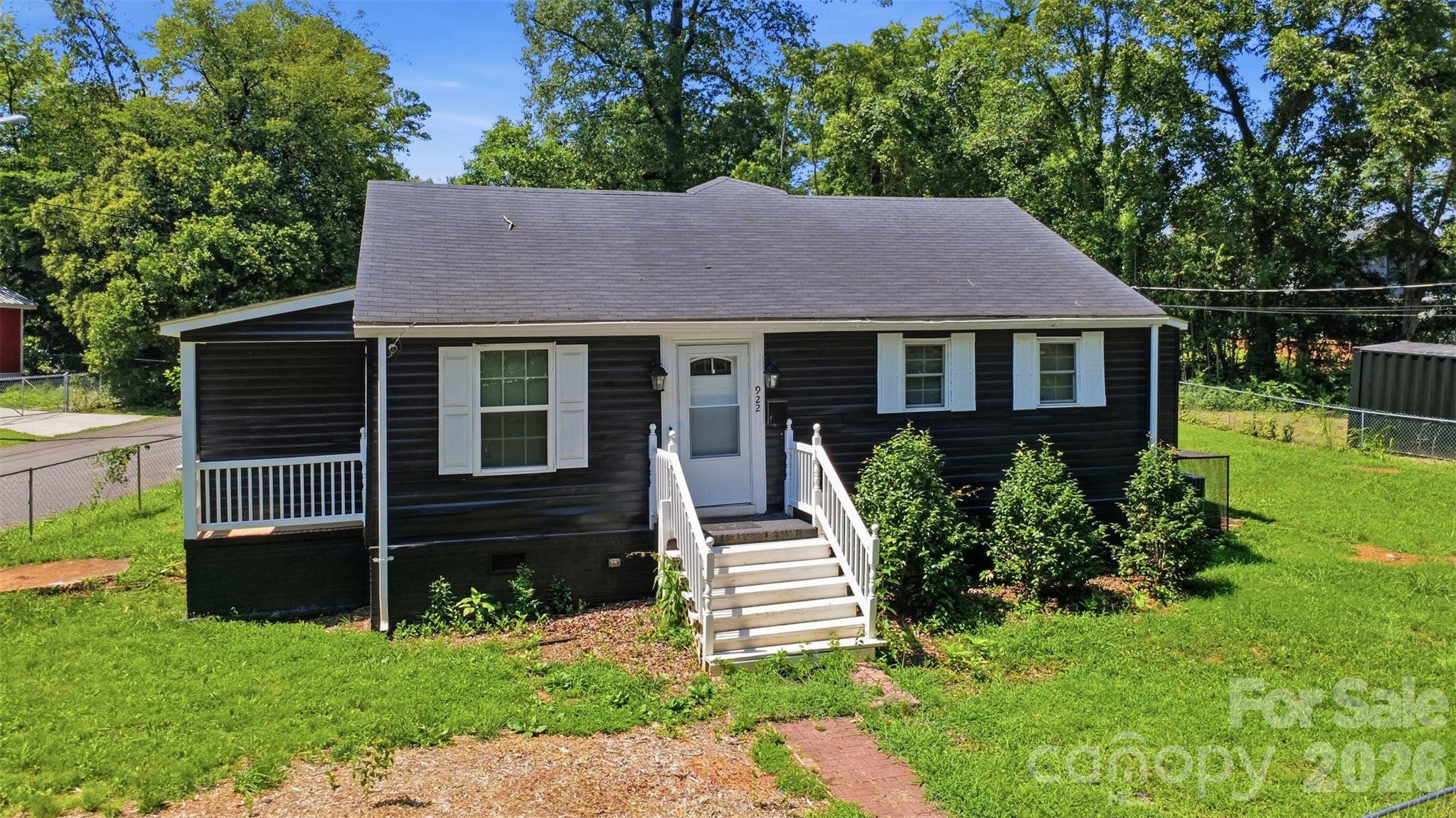 922 Ambassador Street, Charlotte, NC, 28208