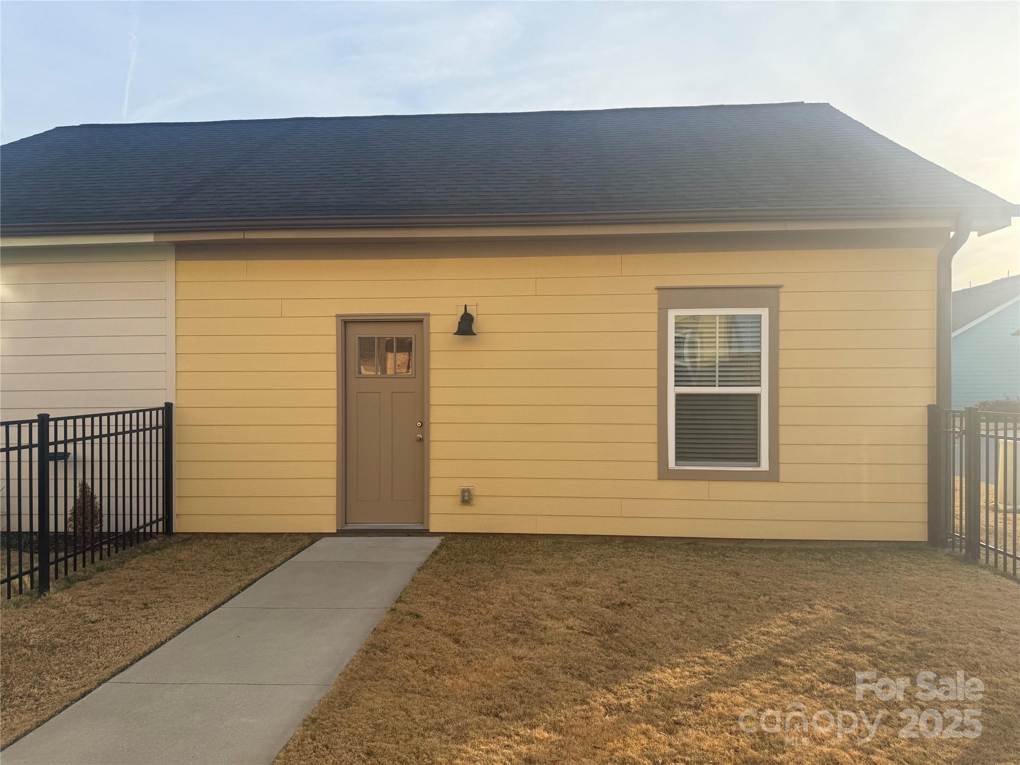 Riverwalk - Residential