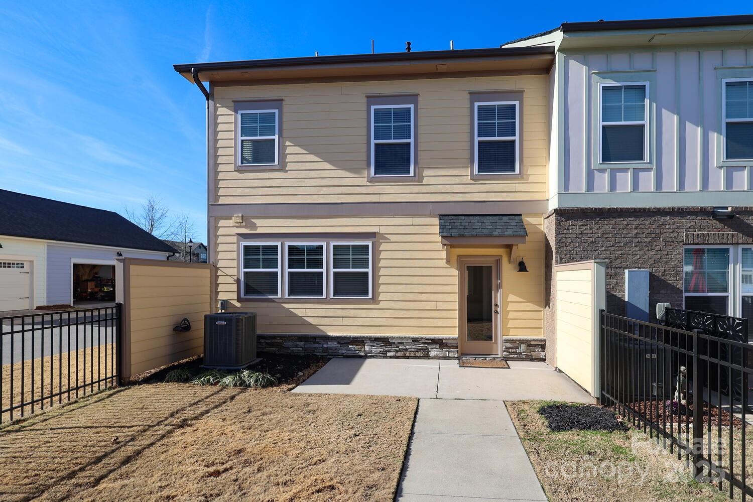 Riverwalk - Residential