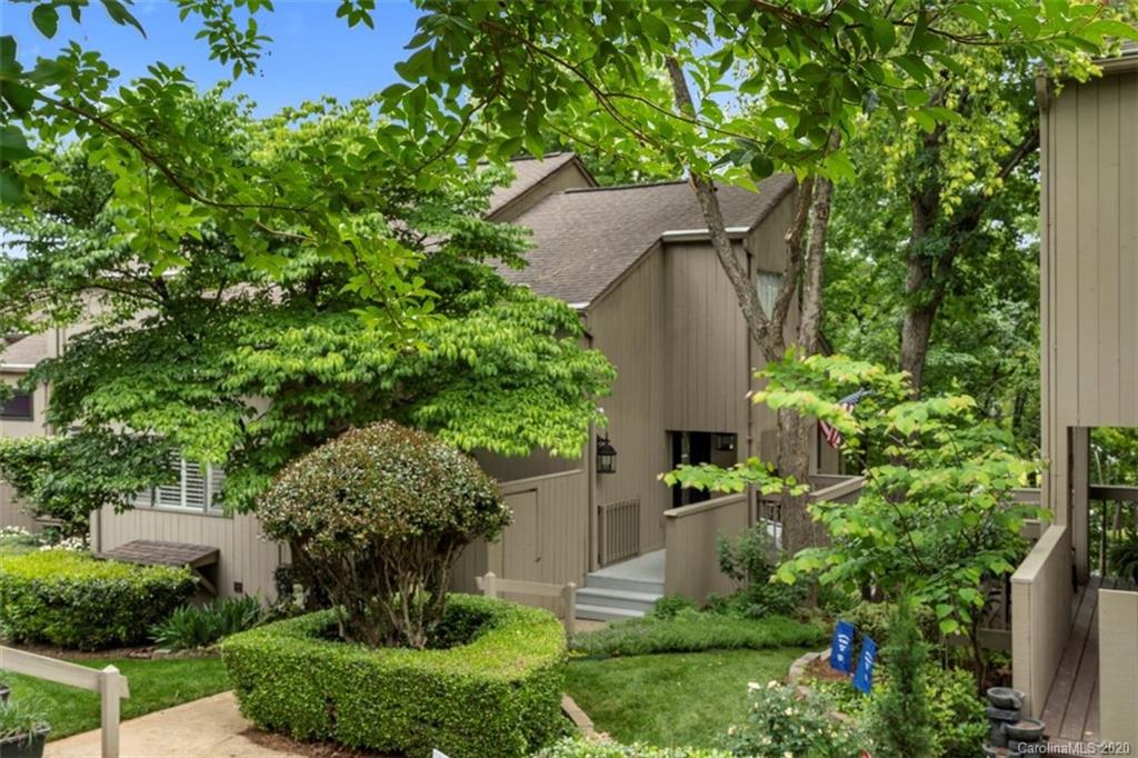 Bluff Villas - Residential