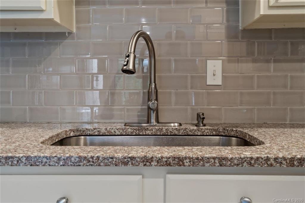 Bluff Villas - Residential