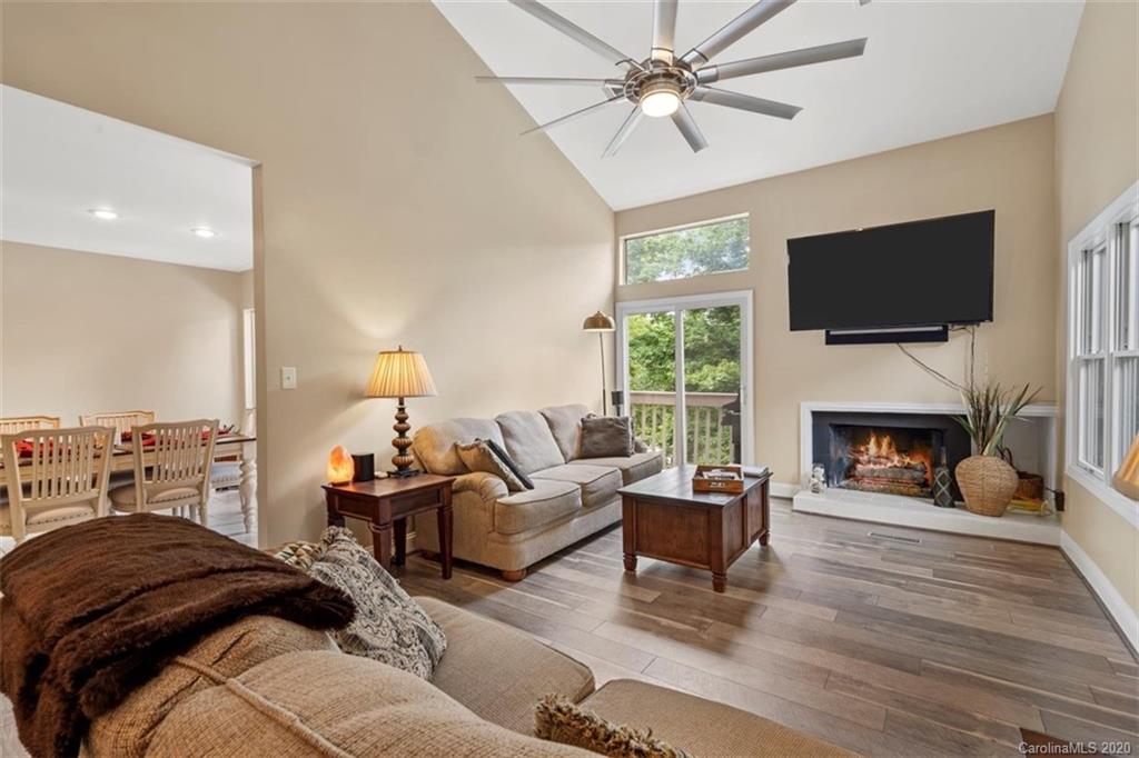 Bluff Villas - Residential