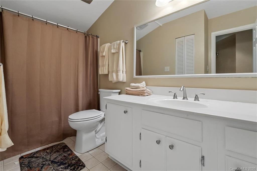 Bluff Villas - Residential