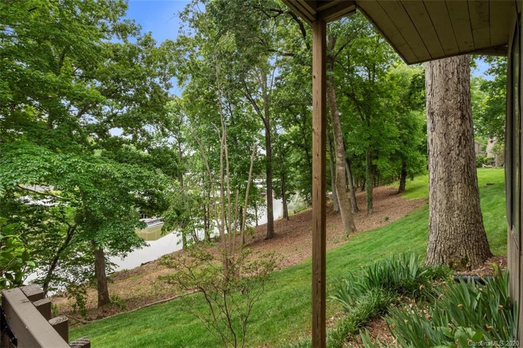 Bluff Villas - Residential