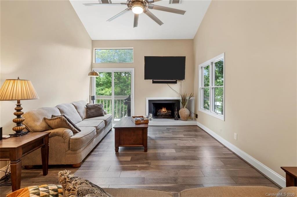 Bluff Villas - Residential