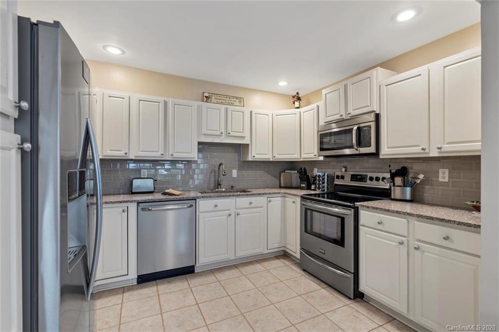 Bluff Villas - Residential