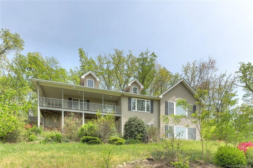 Beautiful 270 degree views of multiple mountain ranges! 2 heat pump systems, easy access with paved drive.  Lower level offers room for crafts, workshop, office, in-law suite and more. Open and bright with "rocking chair" front porch to enjoy the view. Beautiful home in country setting with other nice homes along Appleola Road.