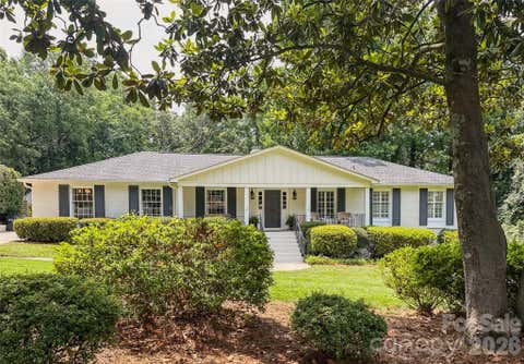 Photo of 1301 E Barden Road, Charlotte, NC 28226 (MLS # 4397756)