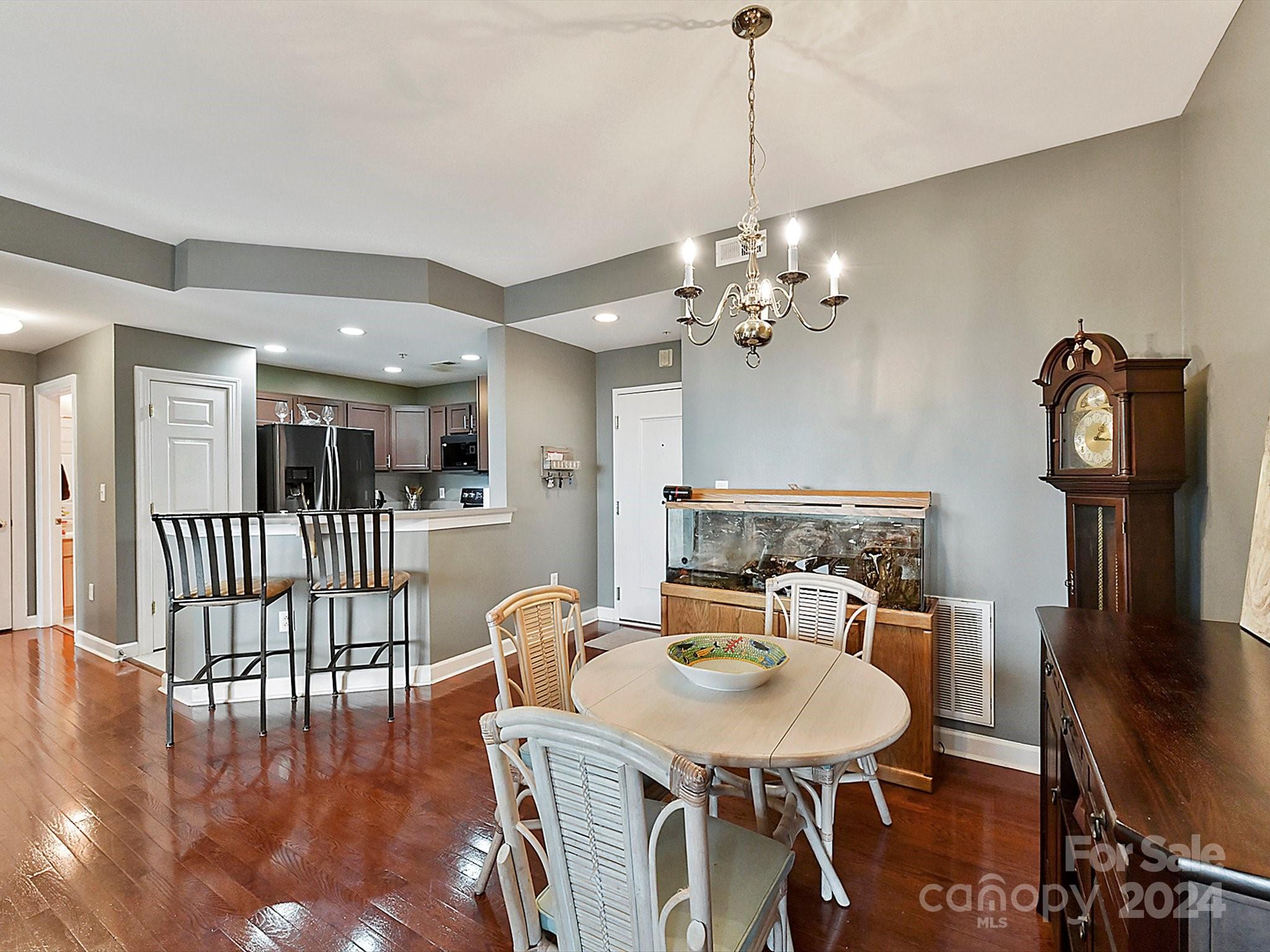 Gateway Plaza - Residential