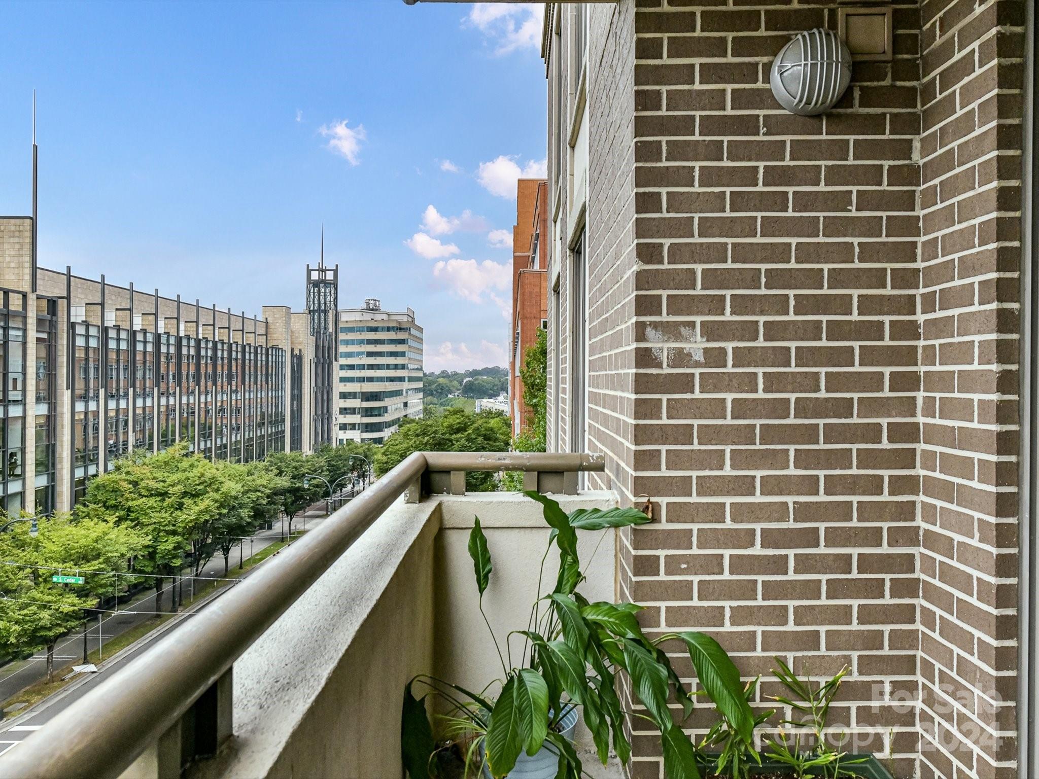 Gateway Plaza - Residential