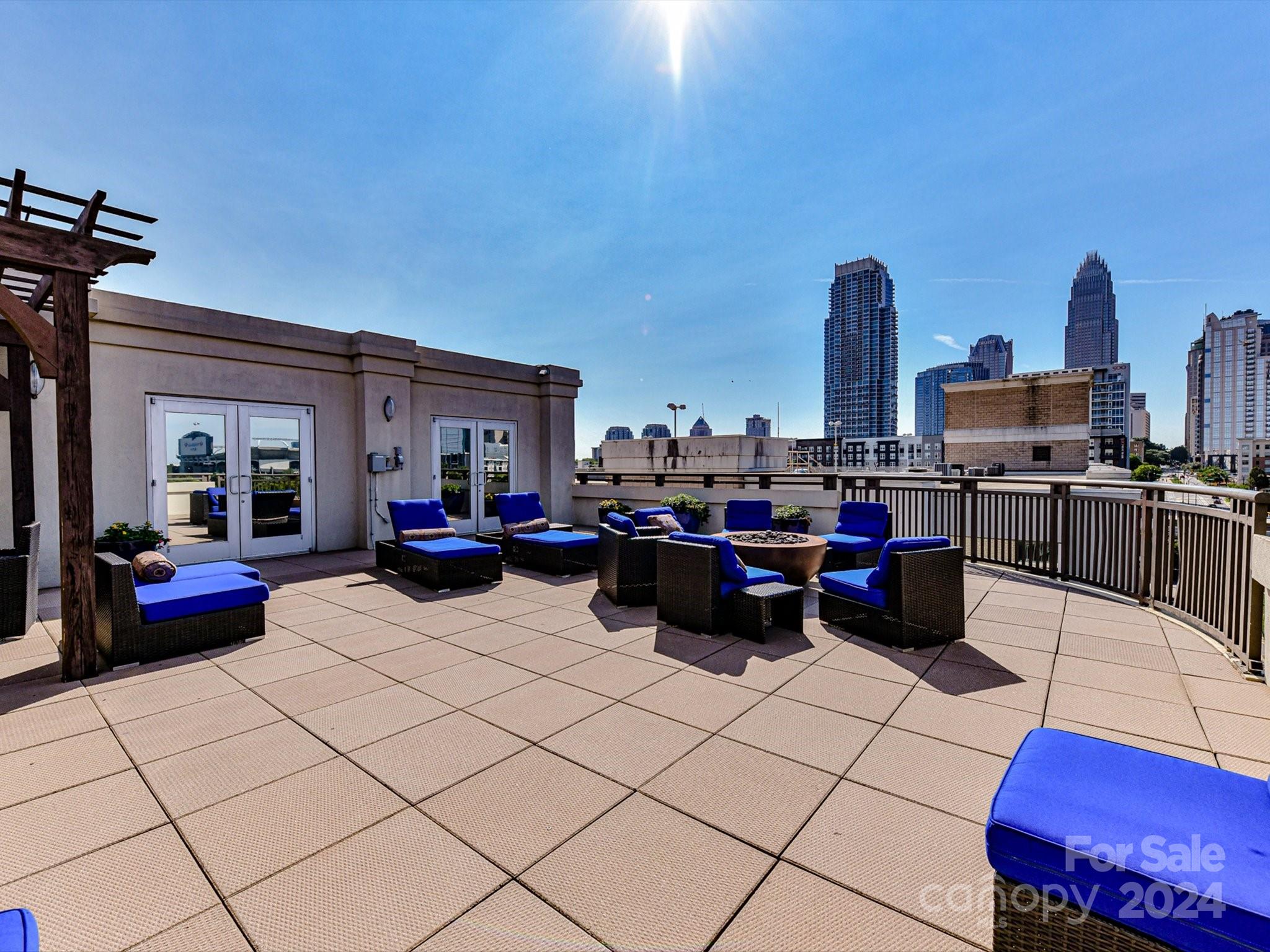 Gateway Plaza - Residential