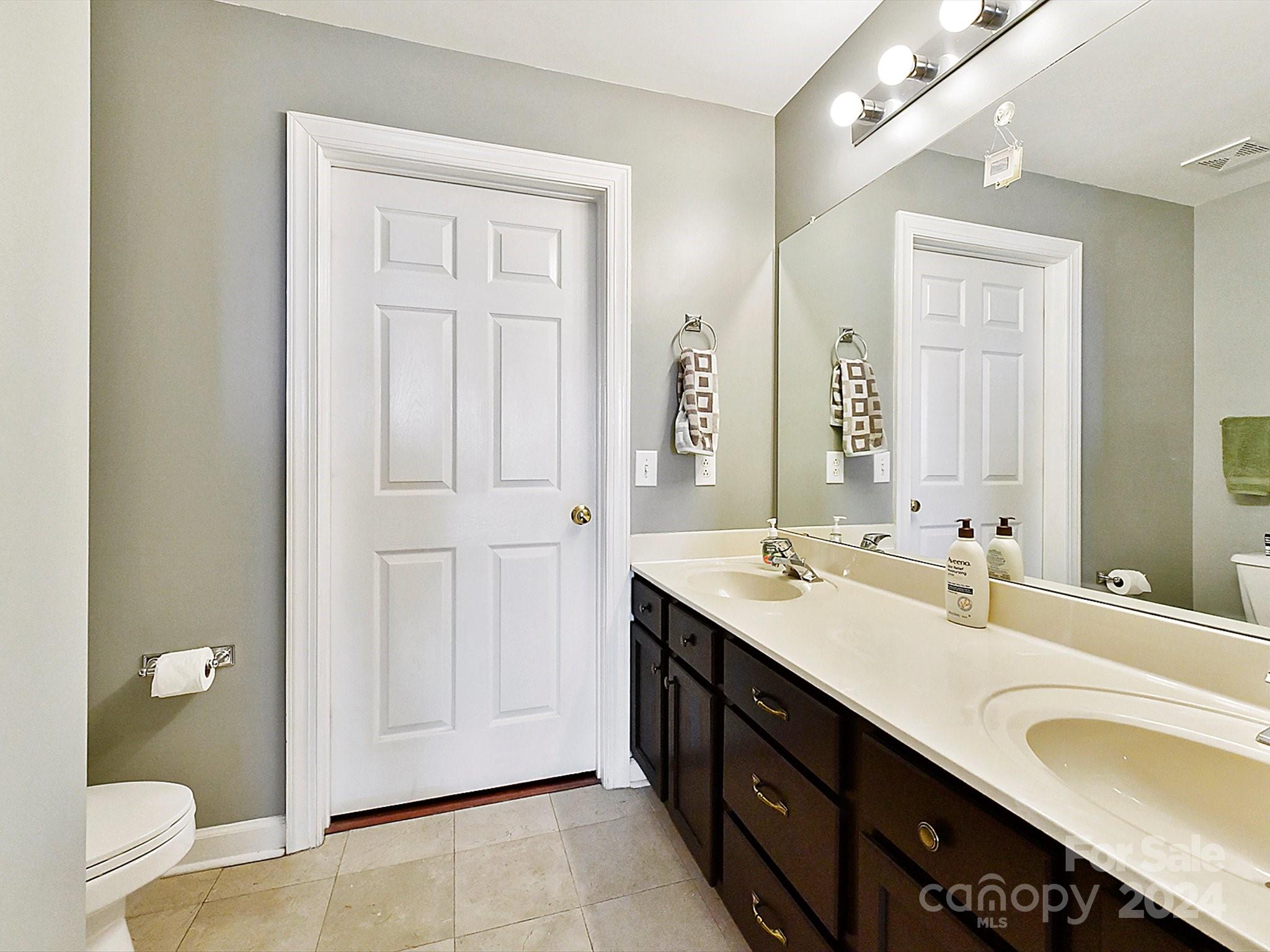 Gateway Plaza - Residential