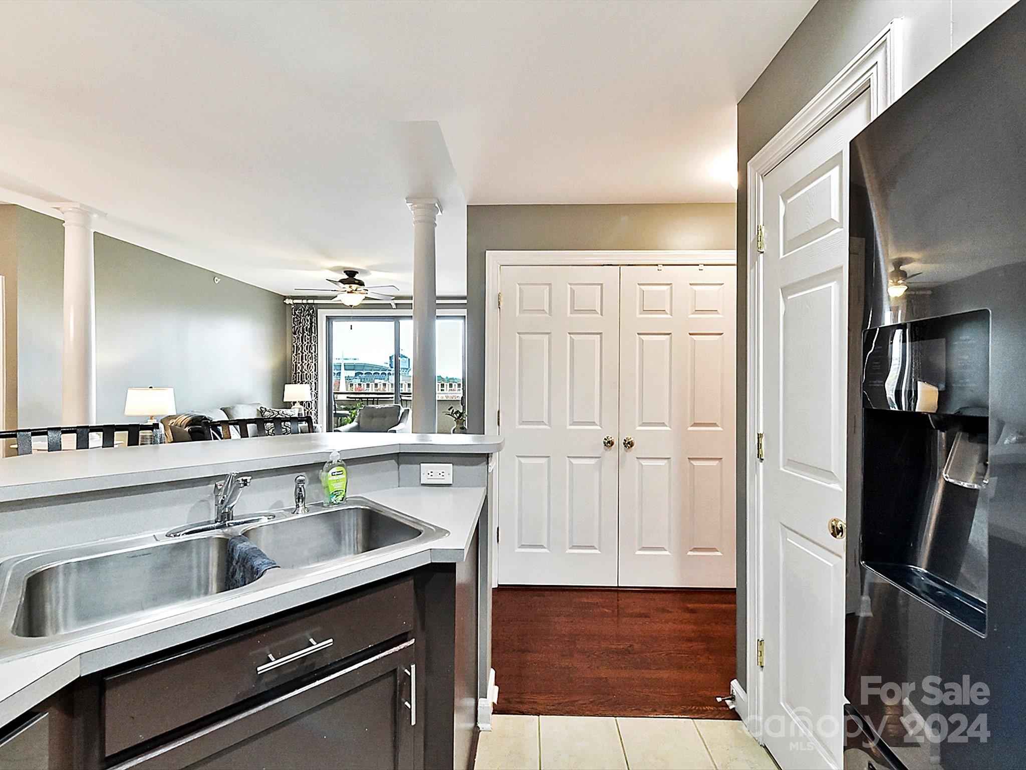 Gateway Plaza - Residential