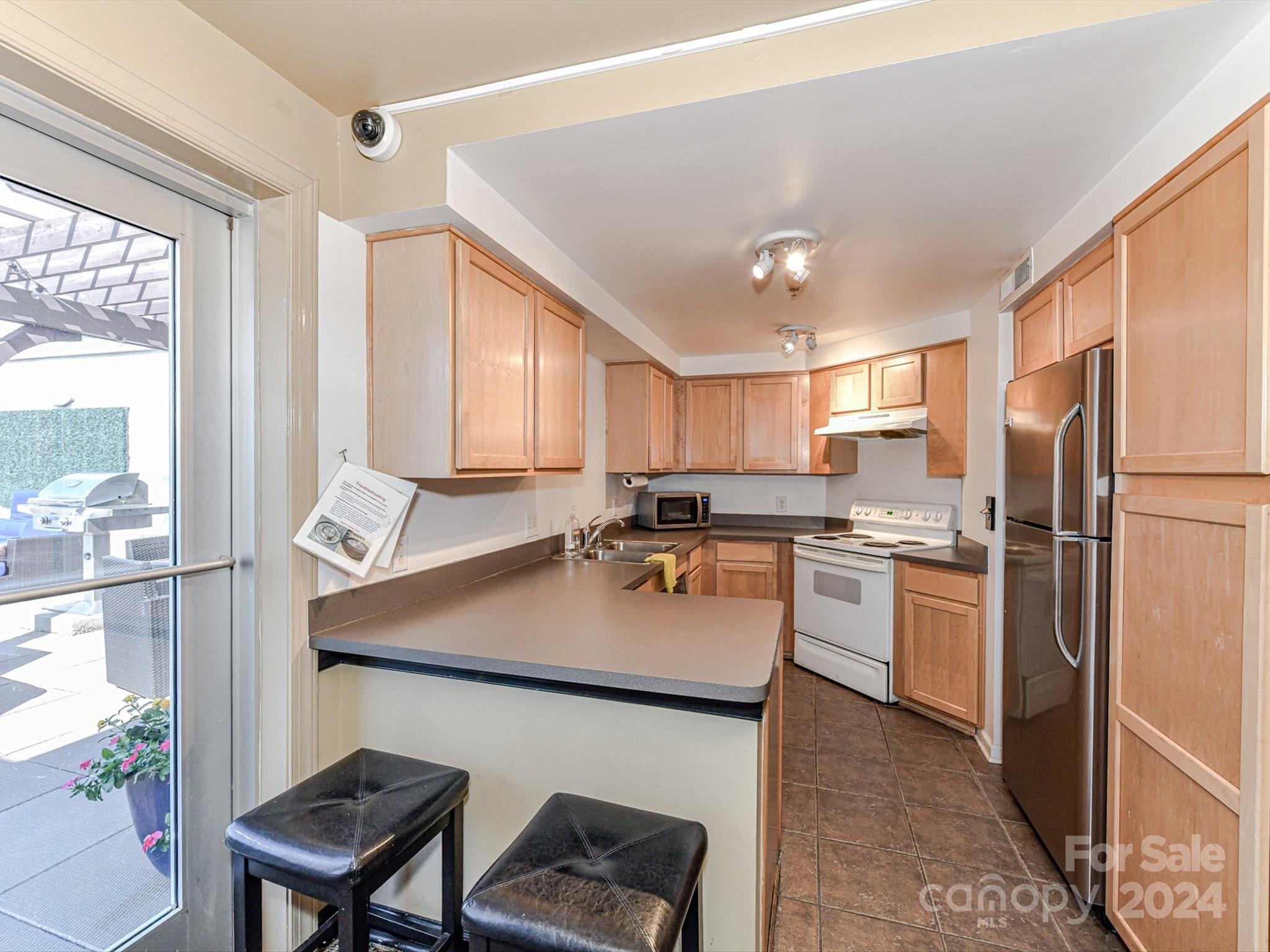 Gateway Plaza - Residential