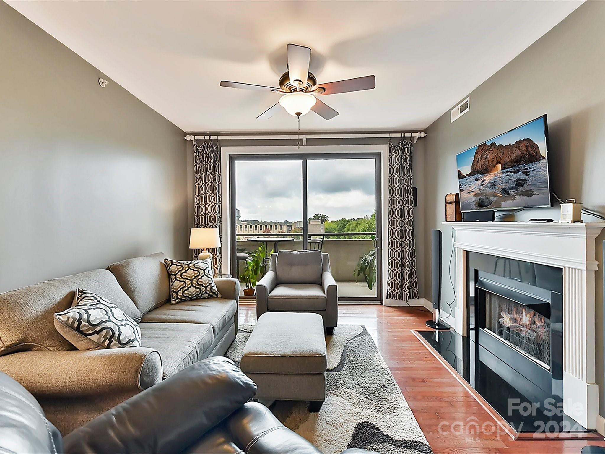 Gateway Plaza - Residential