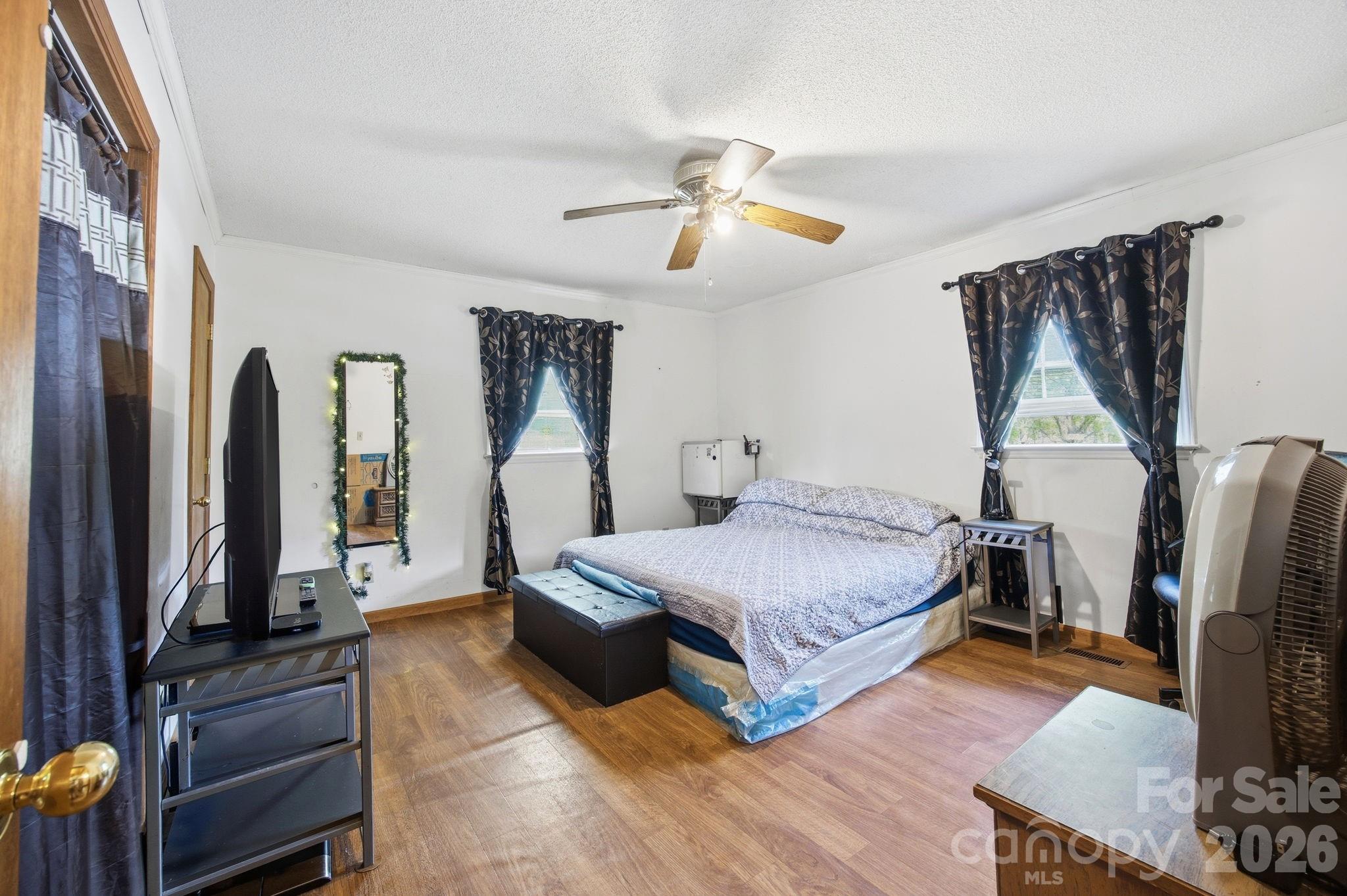 Happy Hollow - Residential