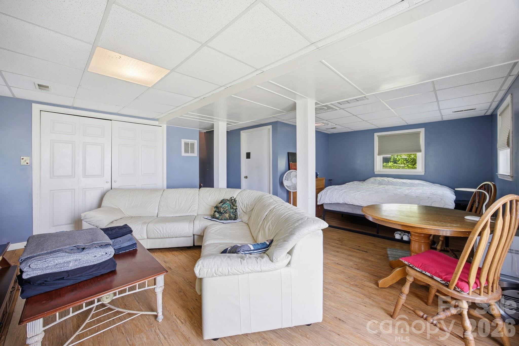 Happy Hollow - Residential