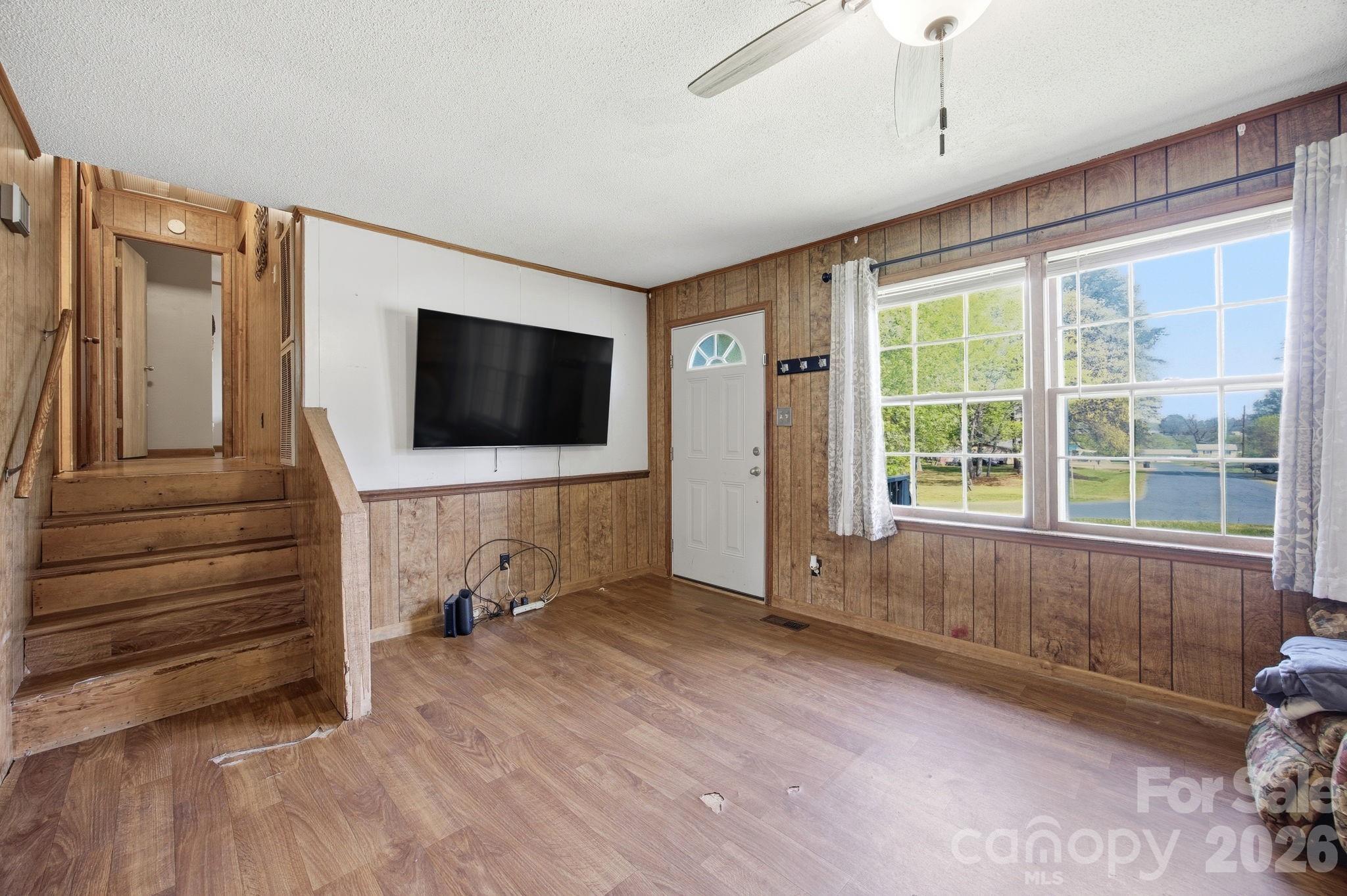 Happy Hollow - Residential