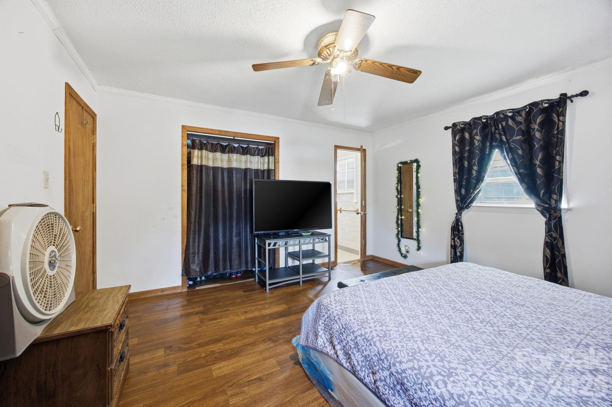 Happy Hollow - Residential