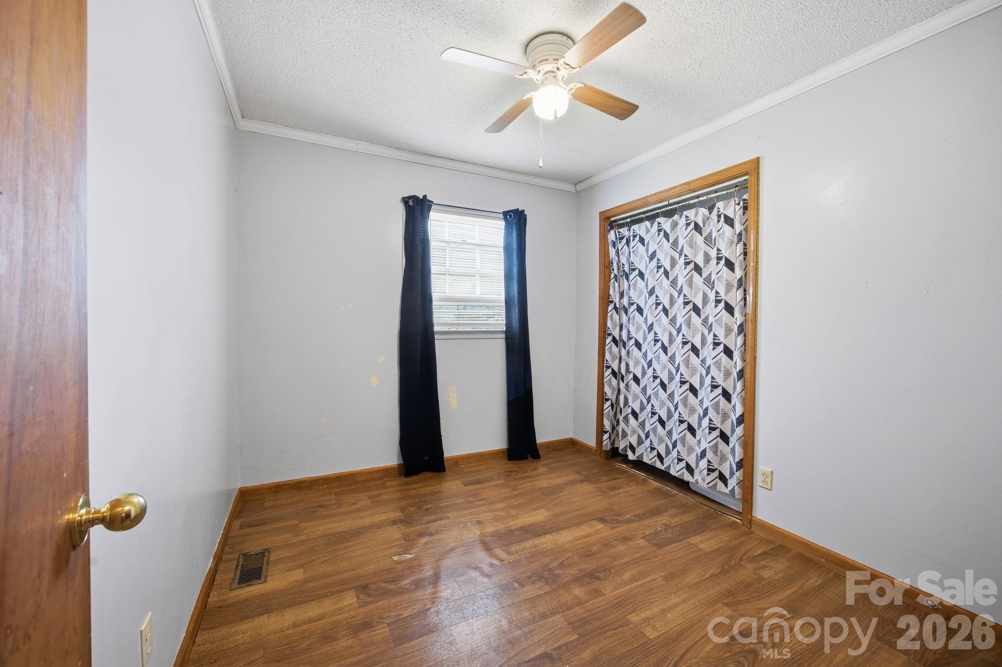 Happy Hollow - Residential