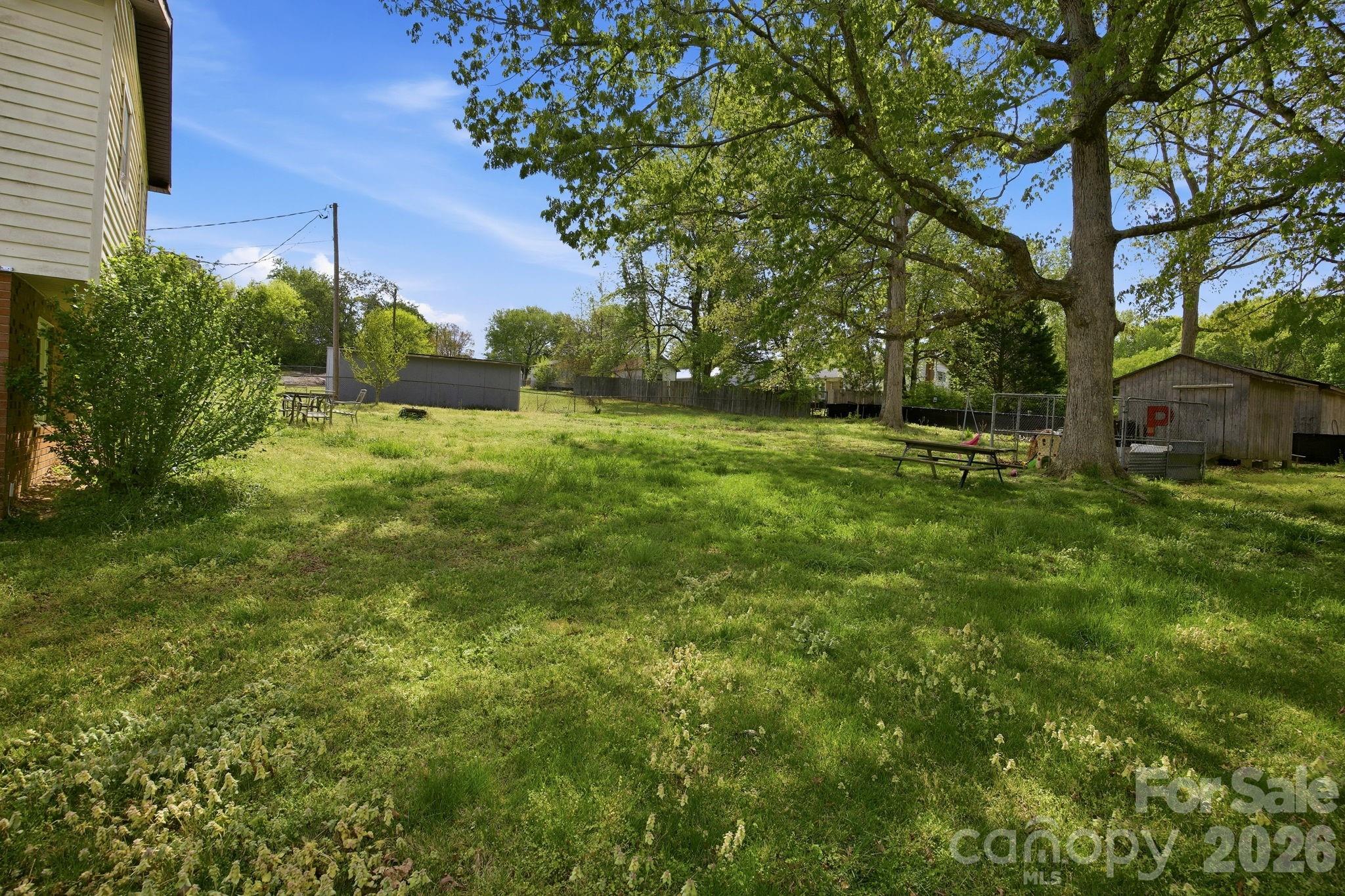 Happy Hollow - Residential