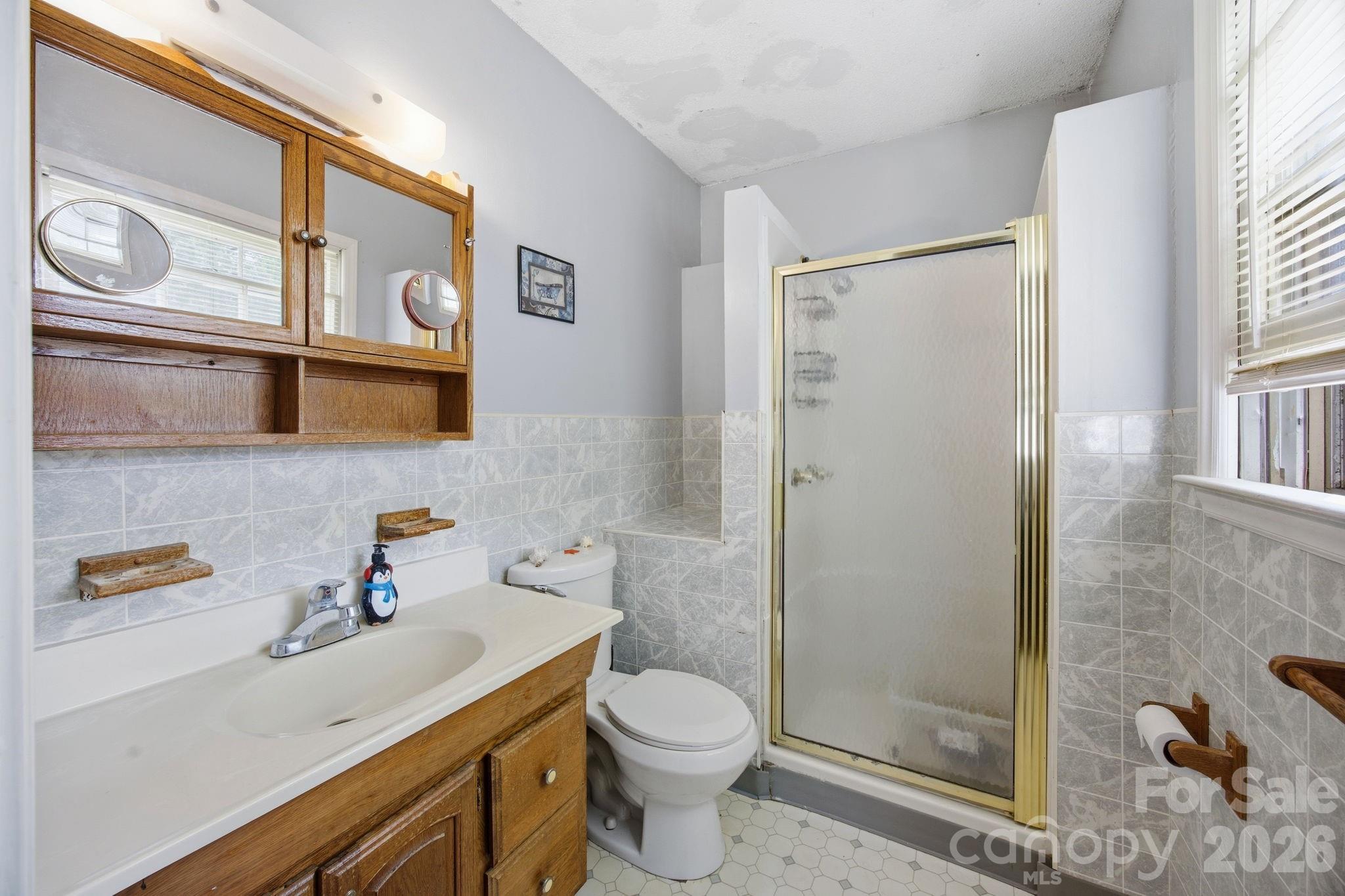 Happy Hollow - Residential