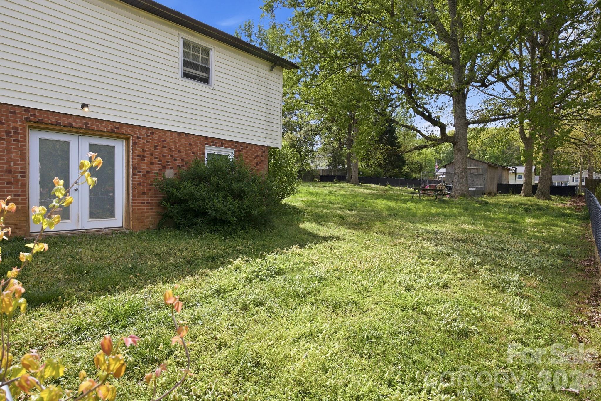 Happy Hollow - Residential