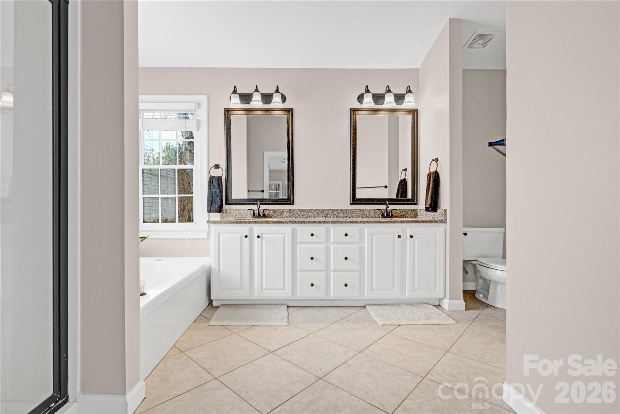 Hunter Oaks - Residential