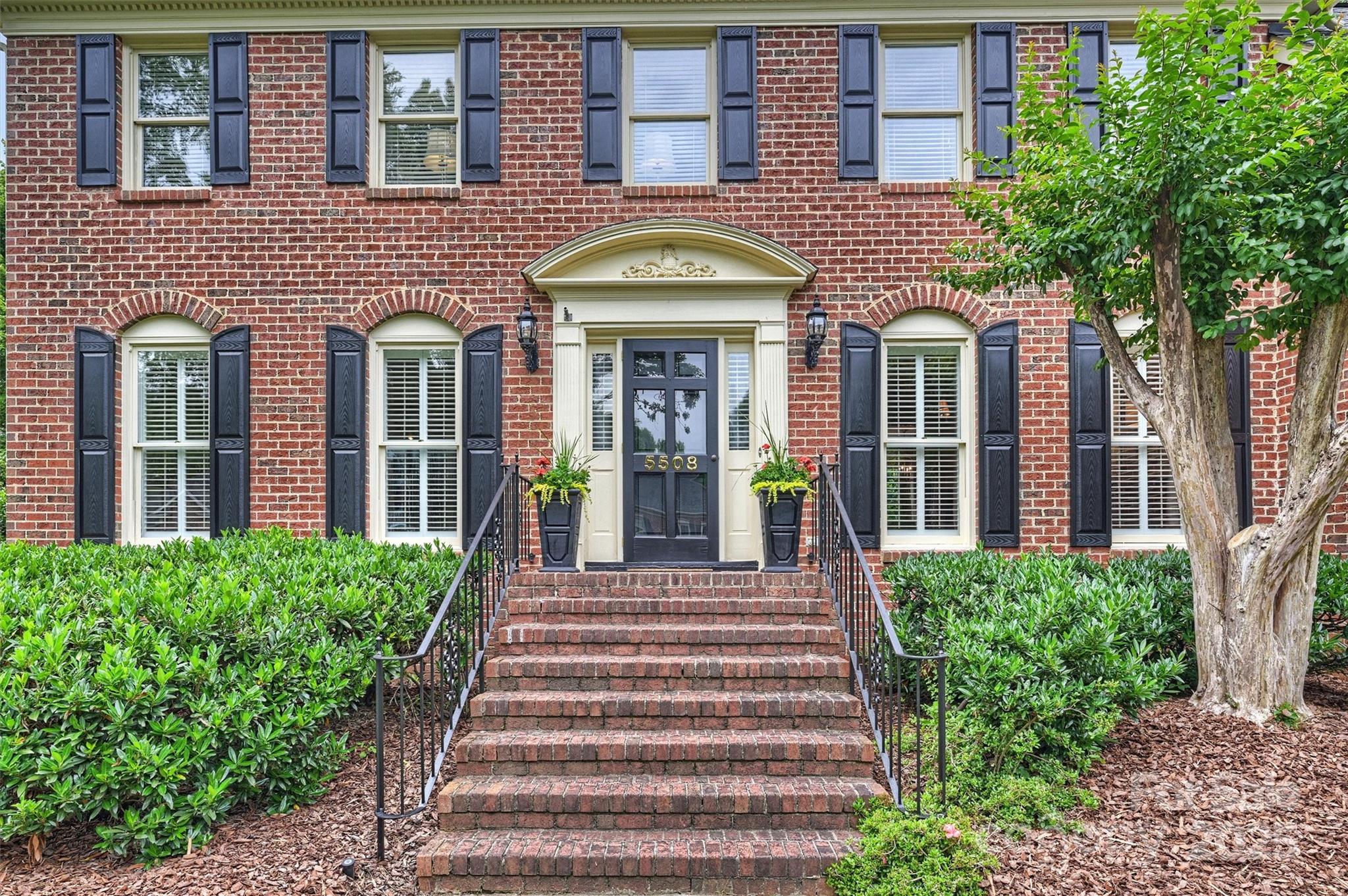 5508 Kincross Lane