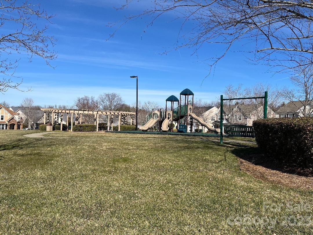Brandon Oaks - Residential