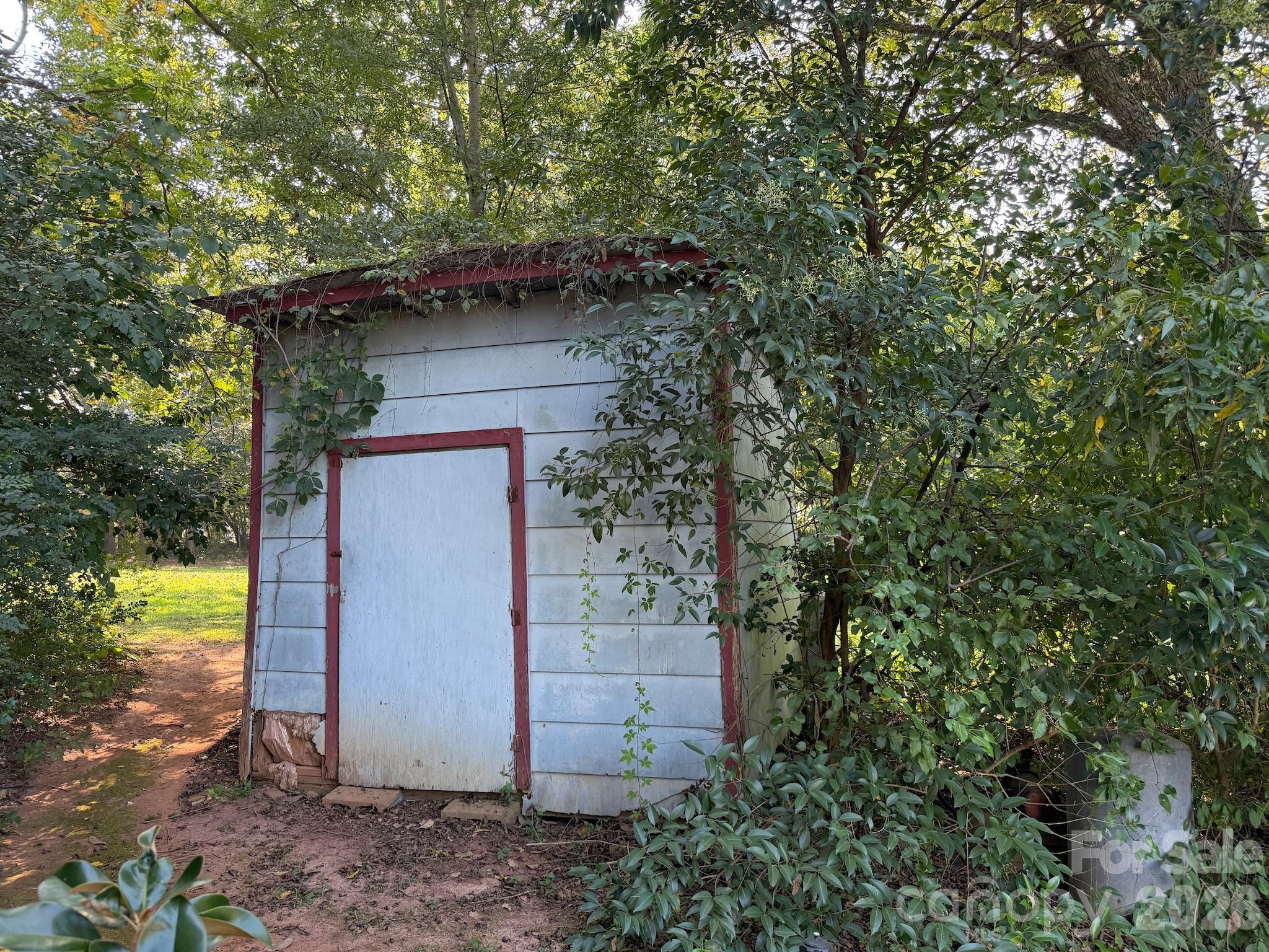 111 Country Meadows Lane