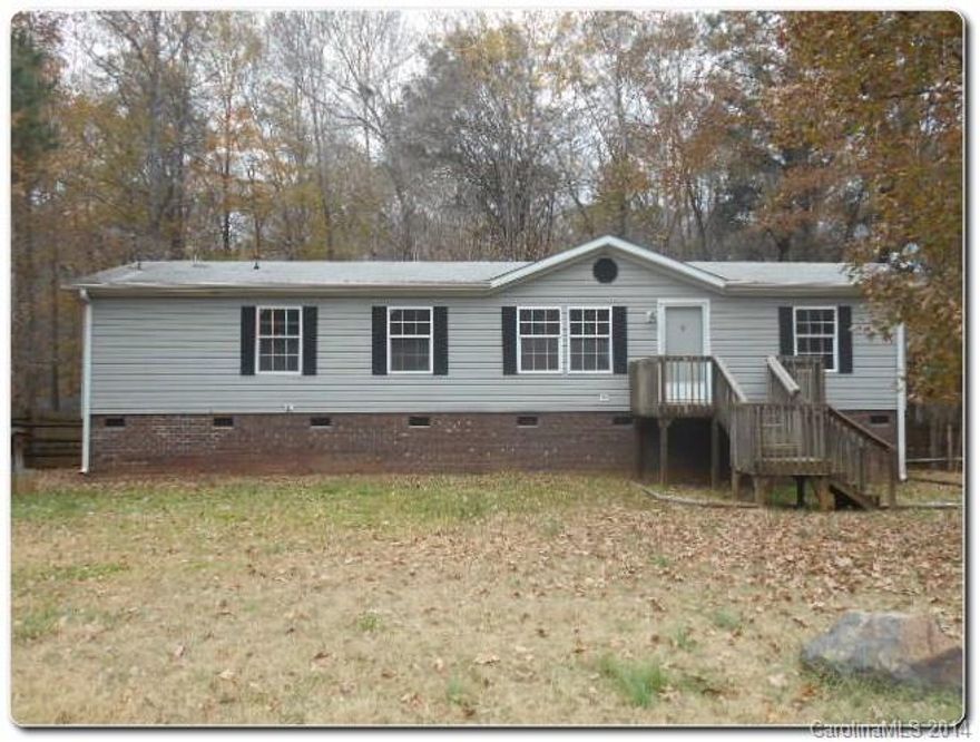 Great 3 beds and 2 ful baths home close to half an acre! Beautiful wooded backyard with mature trees, a deck for entertaining. Featuring laundry room with lots of cabinet storage, spacious kitchen, master room suite with garden tub to soak in. Vaulted ceiling in great room. New paint and flooring!