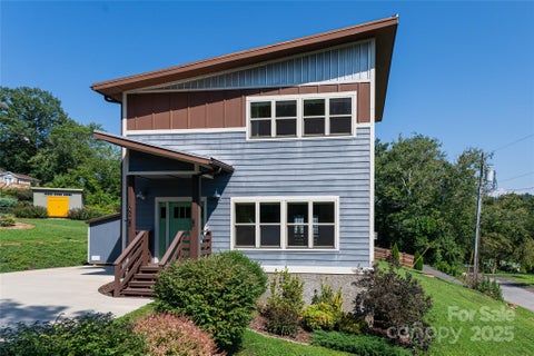 Photo for 102 E Skyland Circle