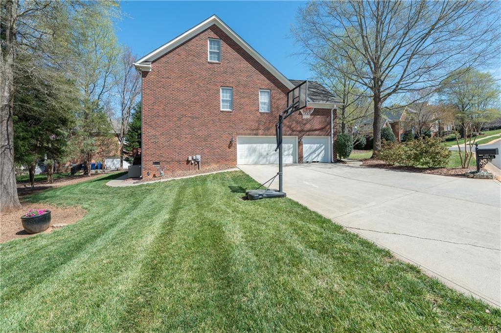 Hunter Oaks - Residential