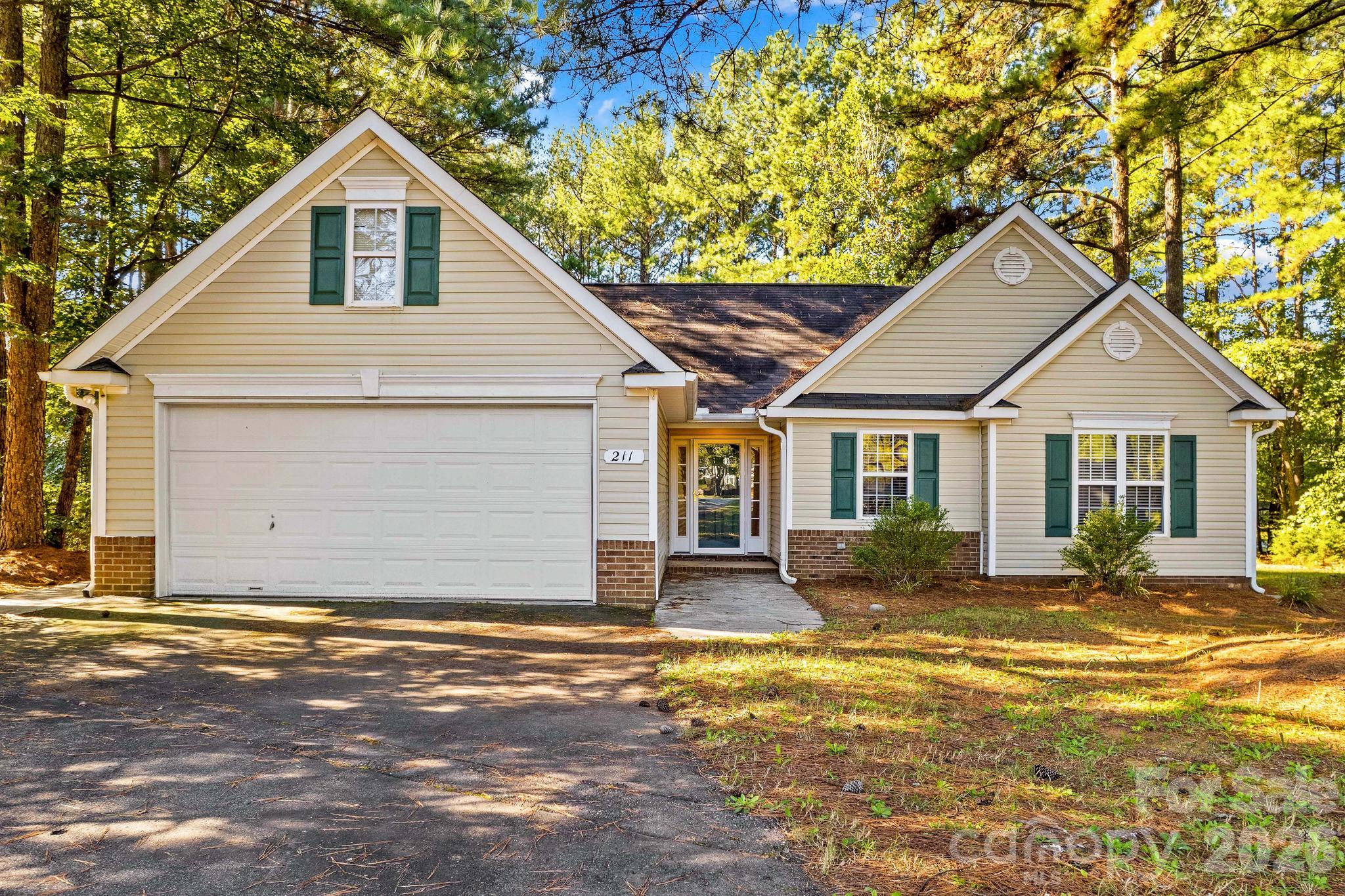 211 W Whispering Pines Lane