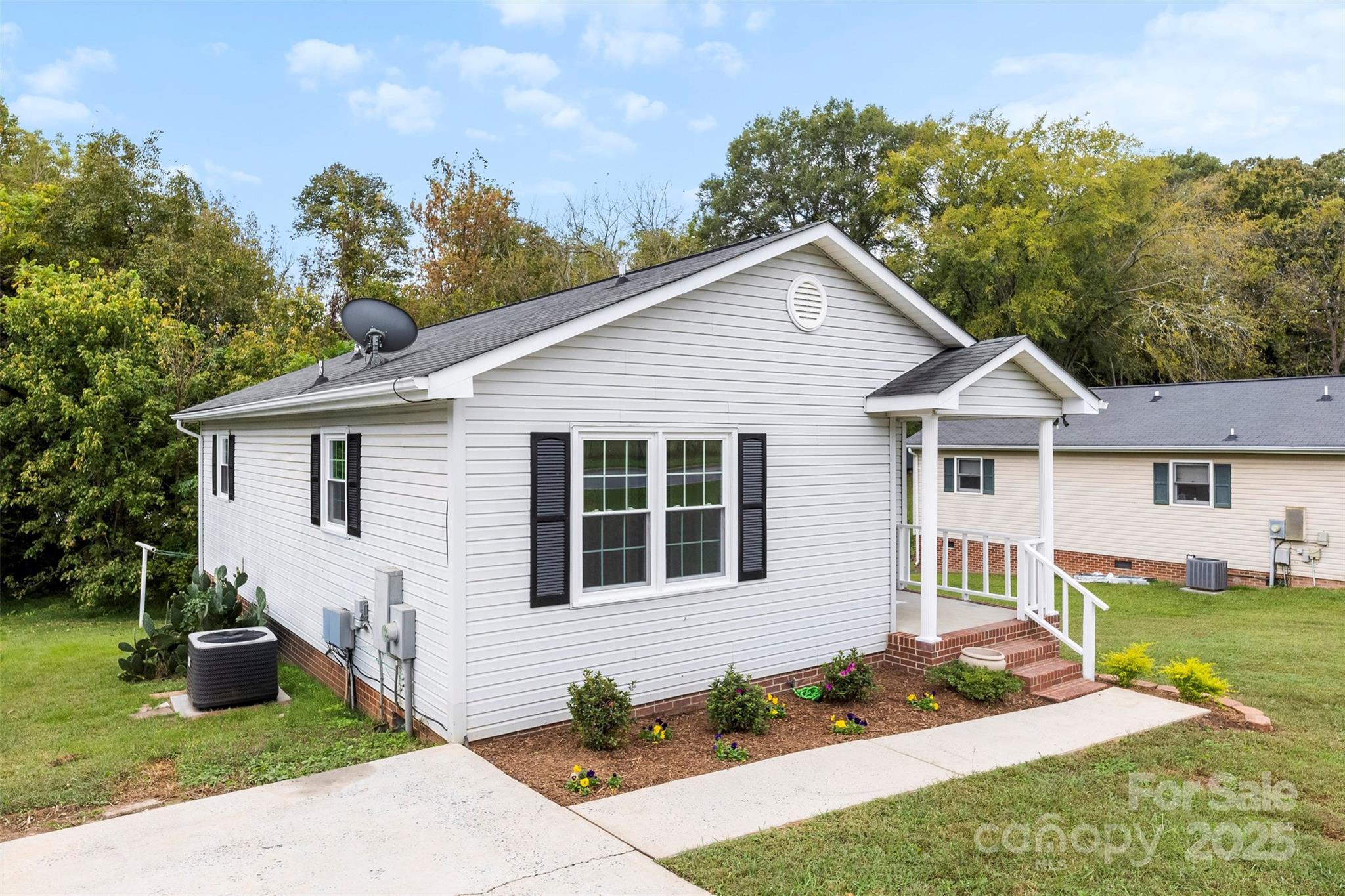 216 E Alabama Avenue