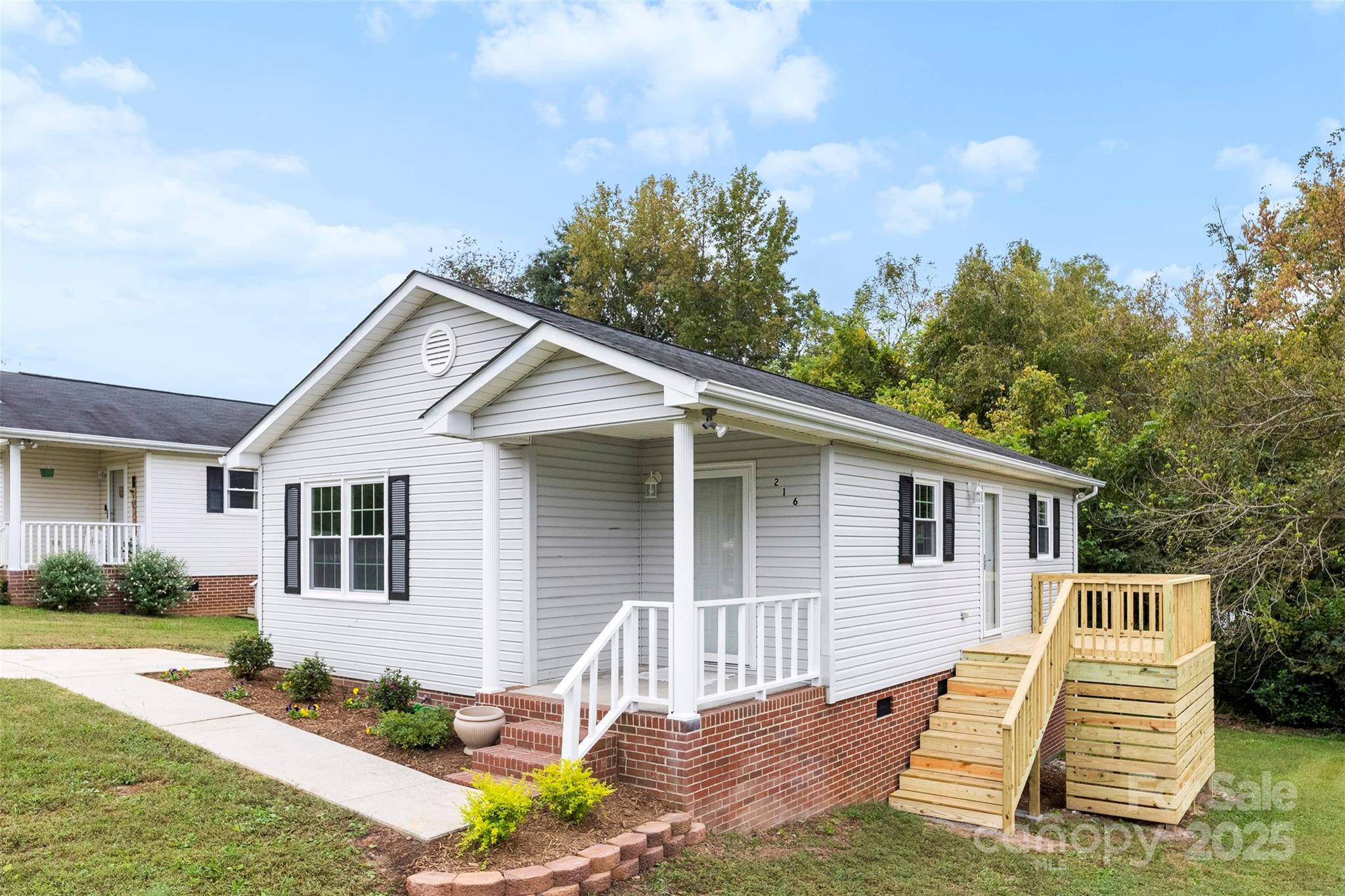216 E Alabama Avenue