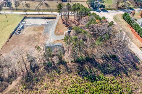 A home in Huntersville