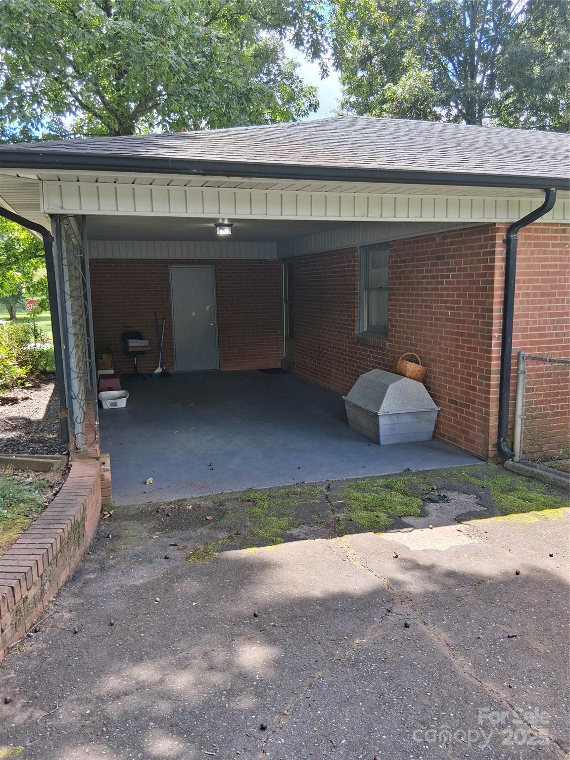 2441 Country Club Road