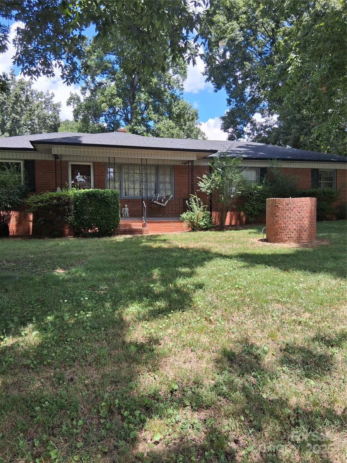 2441 Country Club Road