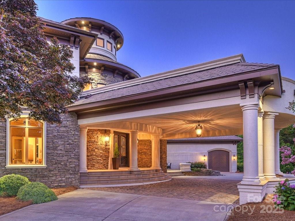 355 Pelham Lane