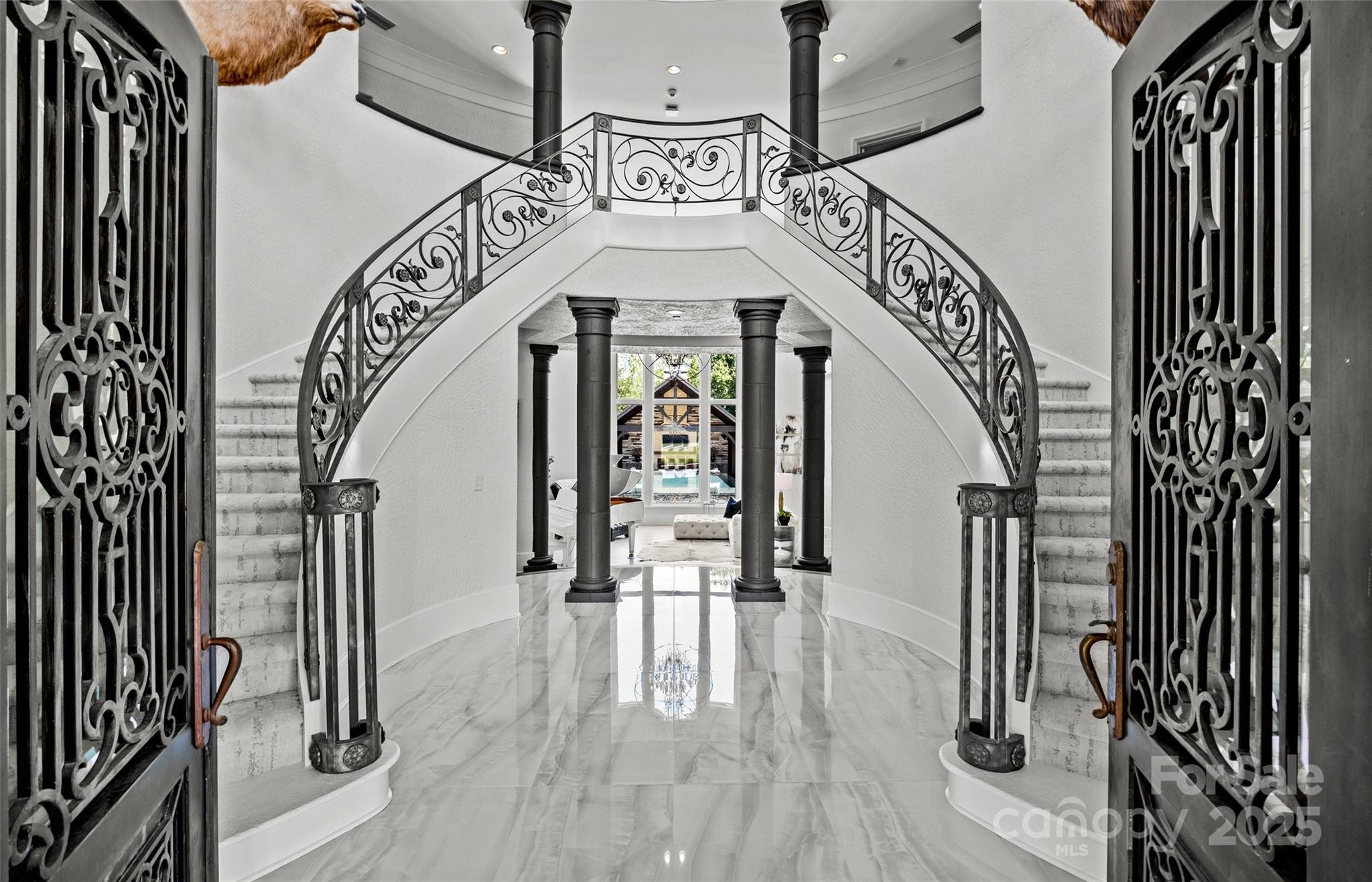355 Pelham Lane
