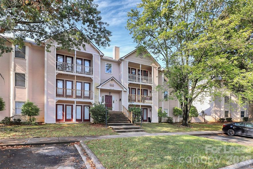 Welcome to the Rosecroft Second-Floor Condo – Spacious, Bright, and Ideally Located!
This inviting 2-bedroom, 2-bathroom unit offers a comfortable and open layout with vaulted ceilings and plenty of natural light. The great room features a charming bay window and opens to a private balcony, perfect for relaxing or entertaining.

Situated in the desirable Rosecroft community, this home is just minutes from uptown Charlotte, Plaza Midwood, and NoDa. Fresh paint is currently underway, and brand-new countertops are being installed, adding even more appeal to this already attractive space.

Don't miss the opportunity to make this beautiful condo your new home! Available Now