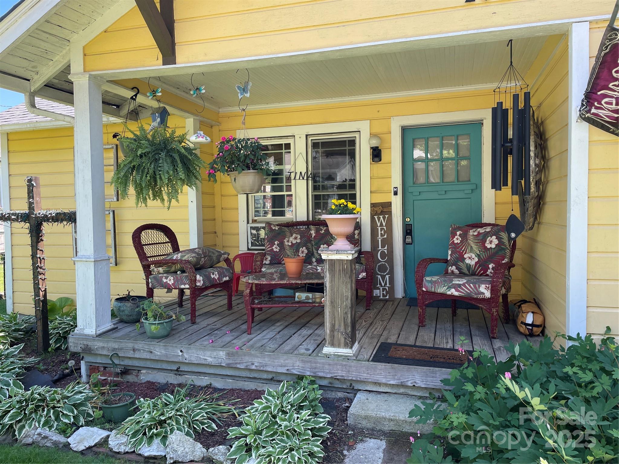 280 Walnut Avenue