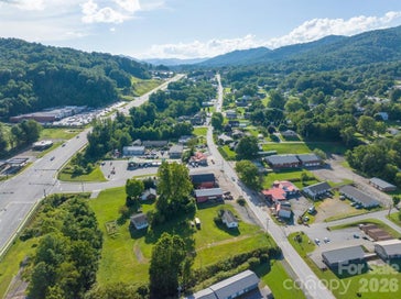 5 Pensacola Road Burnsville NC 28714