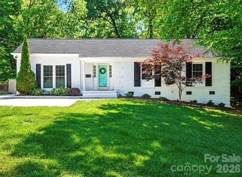 Photo of 6201 Colchester Place, Charlotte, NC 28210 (MLS # 4369900)