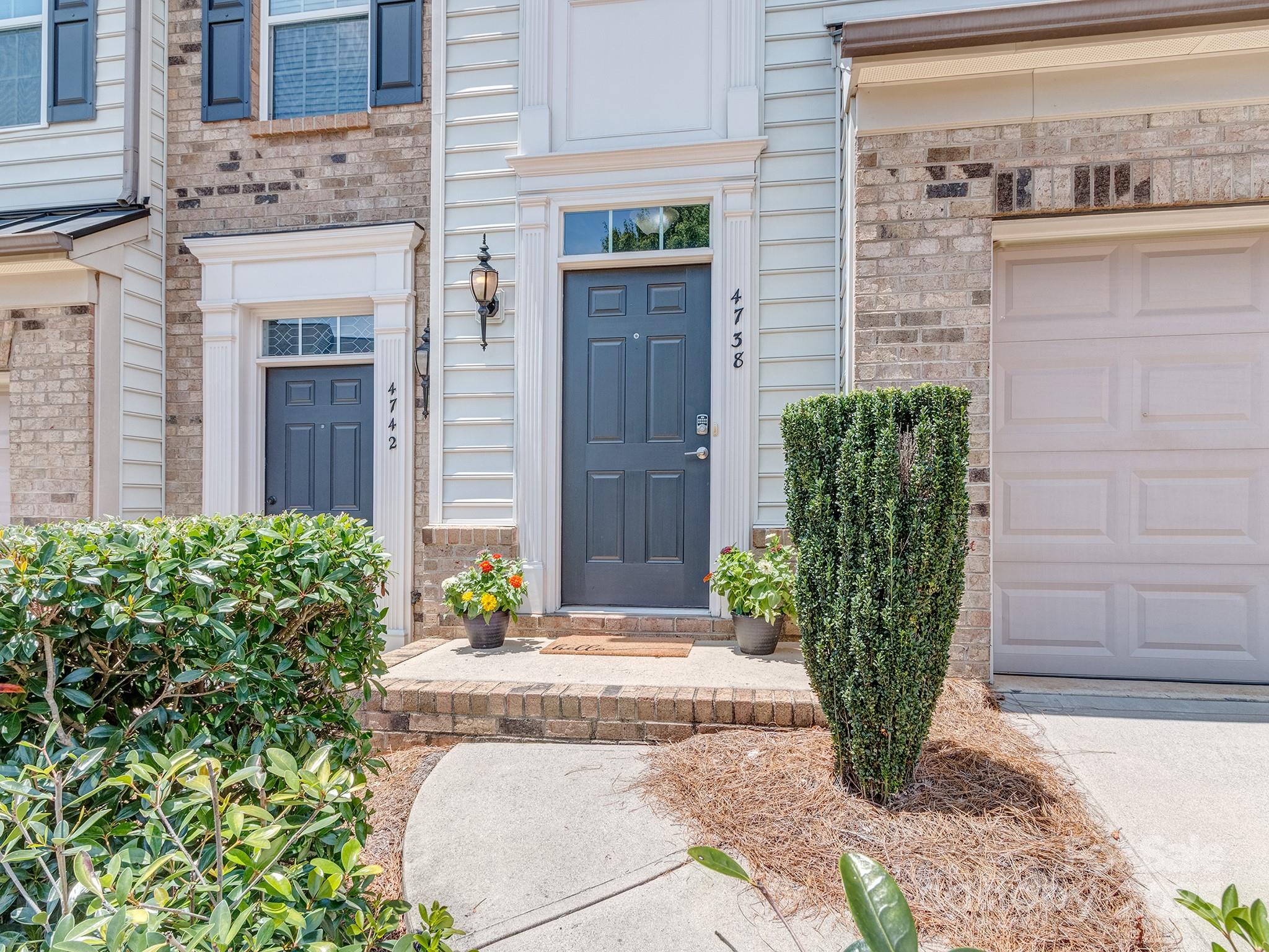 4738 Mount Royal Lane