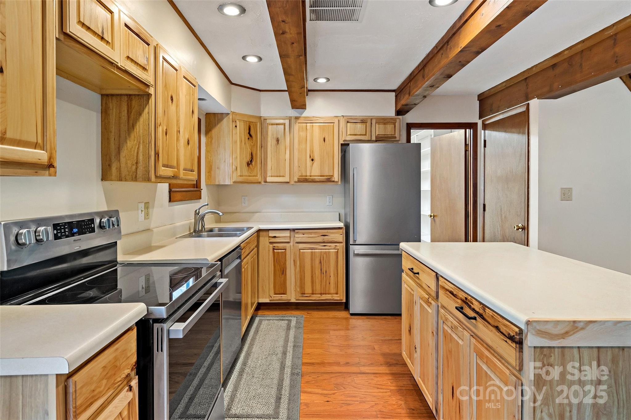 190 Lightning Ridge